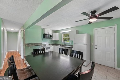 Welcome to 310 Watts Street in Saint Marys, GA! This charming - photo 4
