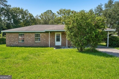 Welcome to 310 Watts Street in Saint Marys, GA! This charming - photo 7