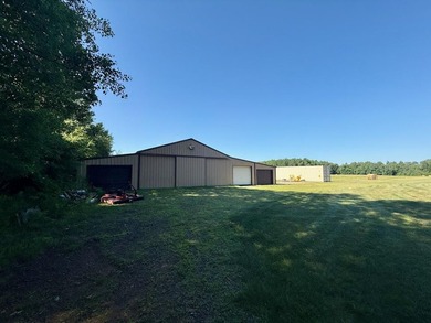 This exceptional property, situated east of Hinckley and south - photo 17