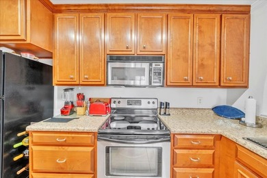 ADORABLE cottage in much loved Pecan Slough!!! This one story 2 - photo 23