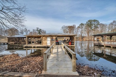 ADORABLE cottage in much loved Pecan Slough!!! This one story 2 - photo 38