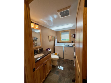 This exceptional property, situated east of Hinckley and south - photo 45