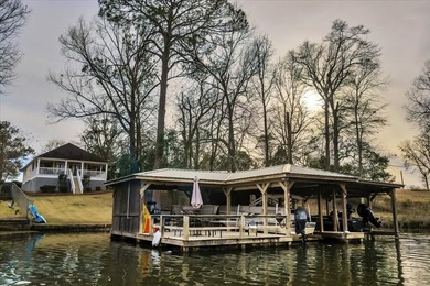 ADORABLE cottage in much loved Pecan Slough!!! This one story 2 - photo 48