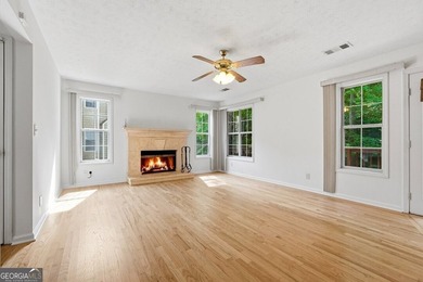 Beautifully Updated 4 bedroom, 3 Bath home with 2190 sq.ft. in a - photo 3