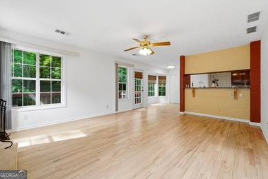 Beautifully Updated 4 bedroom, 3 Bath home with 2190 sq.ft. in a - photo 4