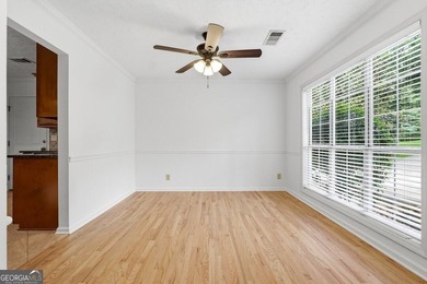 Beautifully Updated 4 bedroom, 3 Bath home with 2190 sq.ft. in a - photo 5