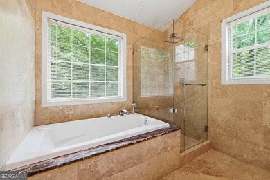 Beautifully Updated 4 bedroom, 3 Bath home with 2190 sq.ft. in a - photo 9