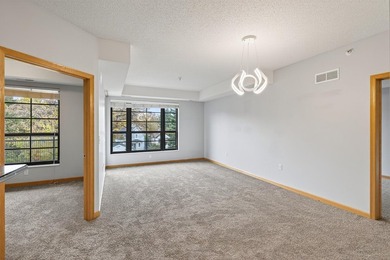 820 Emerald St 307 - photo 11