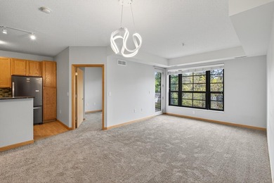 820 Emerald St 307 - photo 12