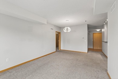 820 Emerald St 307 - photo 14