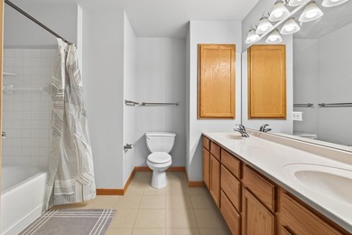 820 Emerald St 307 - photo 27