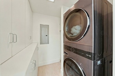 A rare opportunity to own a spacious penthouse at a - photo 38