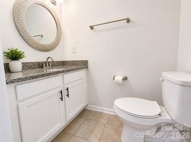 Beautifully updated 2-bedroom, 1.5-bath condo in a prime - photo 9