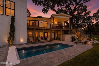 Welcome to 2102 Bay Street -- a one-of-a-kind Lowcountry - photo 3