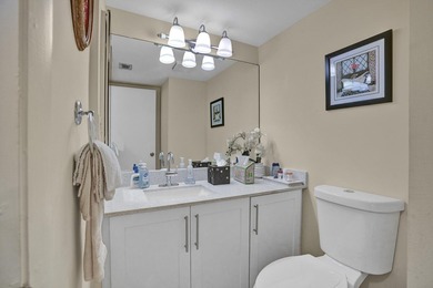 Beautifully updated one-bedroom, one-and-a-half-bath corner unit - photo 20