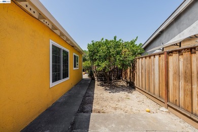 Welcome to this charming 3-bedroom, 2-bathroom home nested in a - photo 22