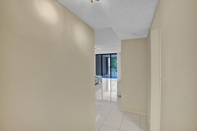 Beautifully updated one-bedroom, one-and-a-half-bath corner unit - photo 24