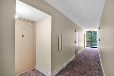 Beautifully updated one-bedroom, one-and-a-half-bath corner unit - photo 27