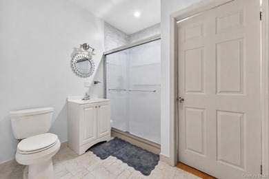 Welcome to this spacious and well-maintained 2-bedroom brick - photo 9