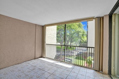 Beautifully updated one-bedroom, one-and-a-half-bath corner unit - photo 29