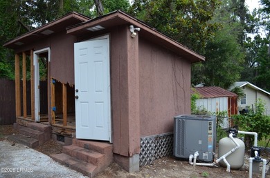 Conveniently located in the sought-after Dowlingwood community - photo 5