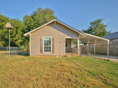 Canadian River Home For Sale in Yukon Oklahoma