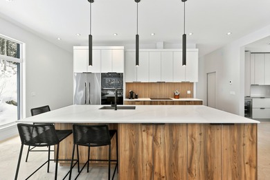 2024 newly built waterfront property, set on a lot of over 2.5 - photo 12