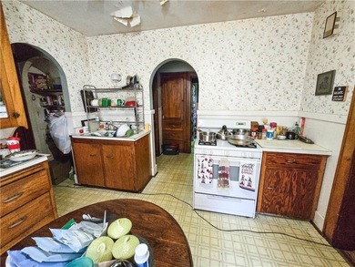 Opportunity awaits in this 4-bedroom Cape Cod located in - photo 4