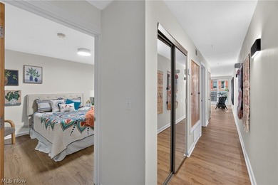 Welcome to urban living at its finest in the highly desirable - photo 14