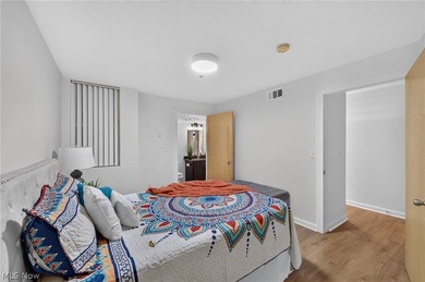 Welcome to urban living at its finest in the highly desirable - photo 16