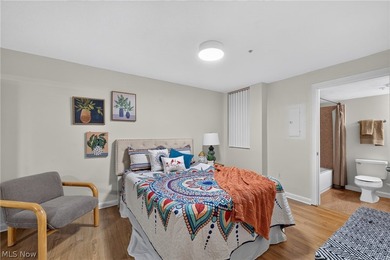 Welcome to urban living at its finest in the highly desirable - photo 17