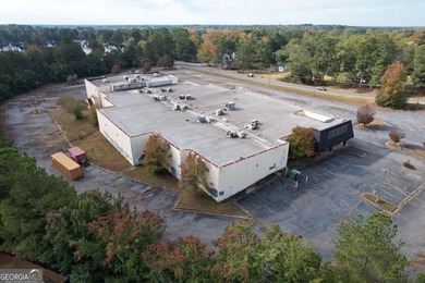 41,800 sq ft warehouse building on 7.6 acres, approximately 9 - photo 5