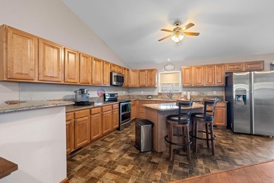 Don't miss this opportunity!! MOUNTAIN TOP HOME! Ranch style - photo 11