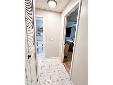 Very well maintained home in quiet established neighborhood - photo 14