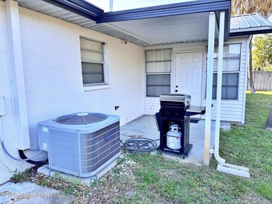 Very well maintained home in quiet established neighborhood - photo 27
