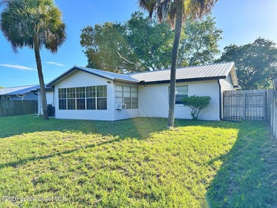 Very well maintained home in quiet established neighborhood - photo 31