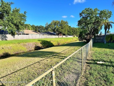 Very well maintained home in quiet established neighborhood - photo 33