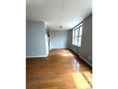 Welcome to Caroline Gardens! A Bright Spacious Open Studio unit - photo 2