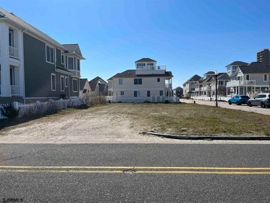 LOCATION, LOCATION, LOCATION! Rare Water Front Vacant, Buildable - photo 2