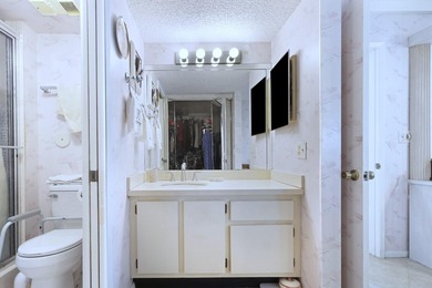 Lovingly maintained by the same owner since 1995, this beautiful - photo 11