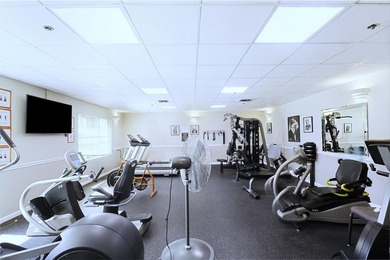 Lovingly maintained by the same owner since 1995, this beautiful - photo 18