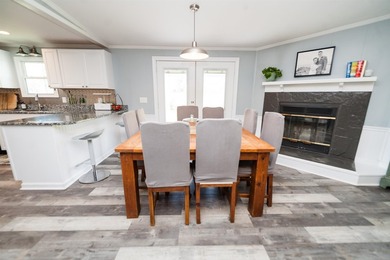 Perfect location in the desired district 2 on Lake Bowen. This - photo 19