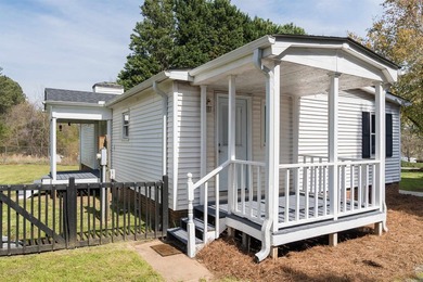 Perfect location in the desired district 2 on Lake Bowen. This - photo 23