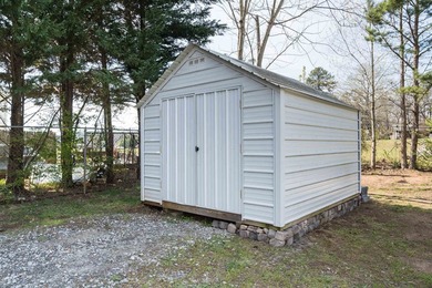 Perfect location in the desired district 2 on Lake Bowen. This - photo 24