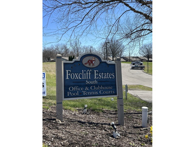 Positioned within the established Foxcliff South community, this - photo 5