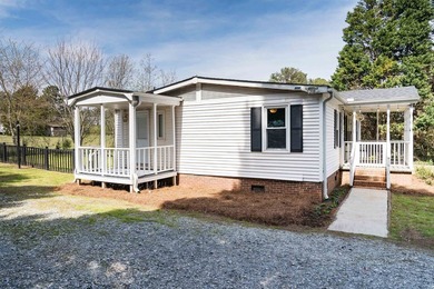 Perfect location in the desired district 2 on Lake Bowen. This - photo 25