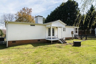 Perfect location in the desired district 2 on Lake Bowen. This - photo 28