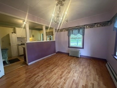 Welcome to this well maintained 3-bedroom, 1 3/4-bath home - photo 9