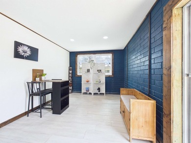 Turn-key professional office space in a prime Perry location - photo 3