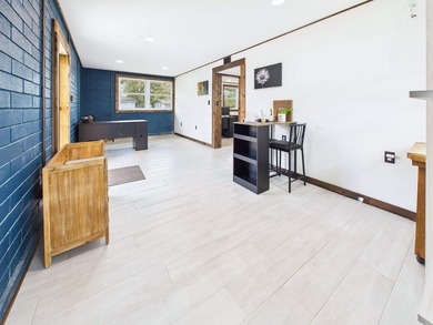 Turn-key professional office space in a prime Perry location - photo 8